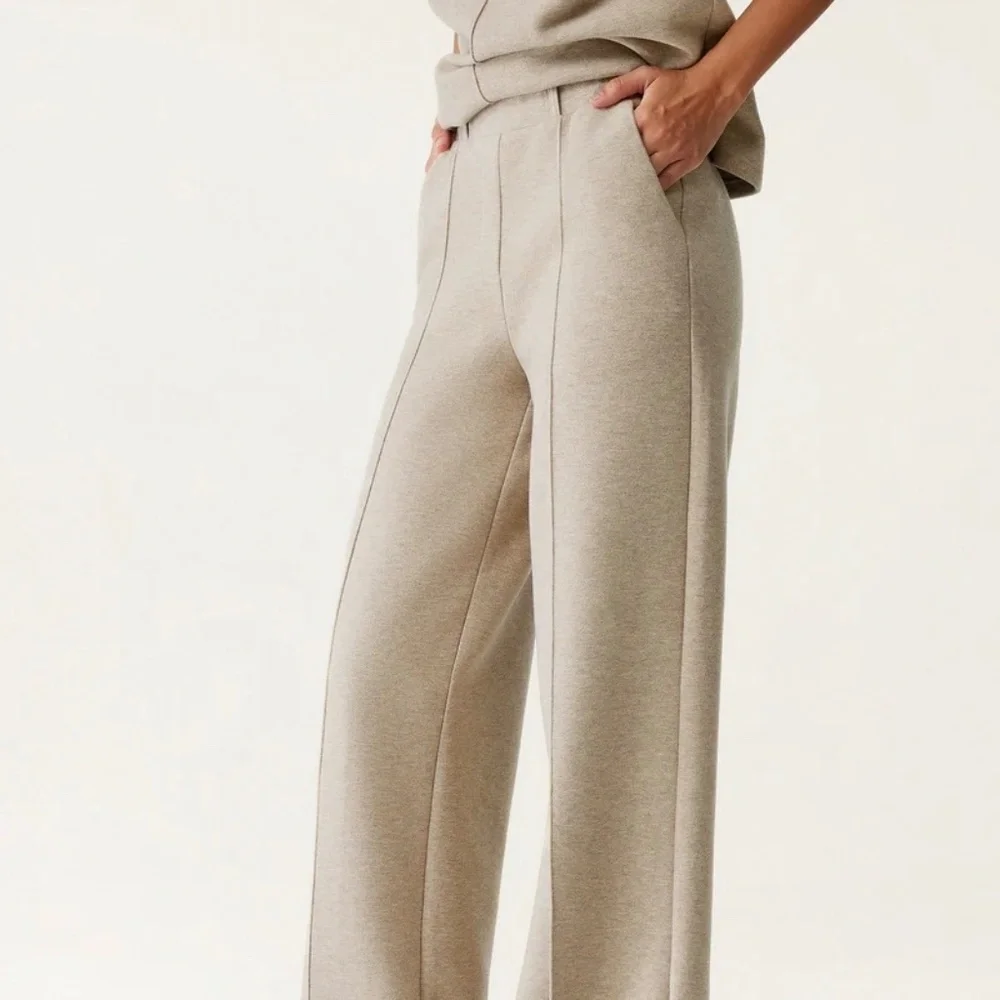 OGL High Waisted Straight Leg Pull On Pant - Black XS - Picture 7 of 13